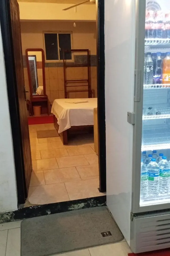 Mount Laveniya Options Guest House & Restaurant Dehiwala-Mount Lavinia 0*,  Sri Lanka