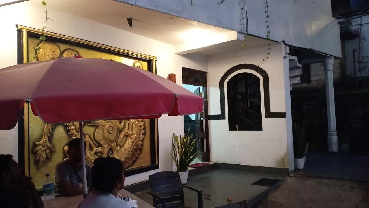 Mount Laveniya Options Guest House & Restaurant Dehiwala-Mount Lavinia Sri Lanka